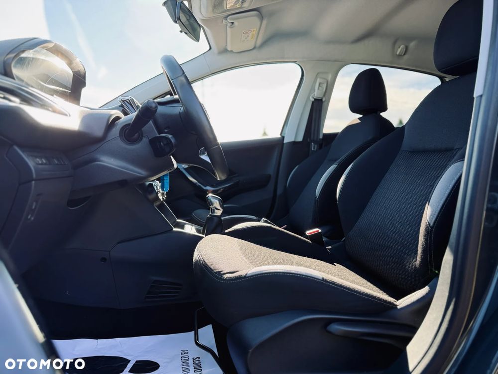 Peugeot 208 1.2 VTi Style - 28