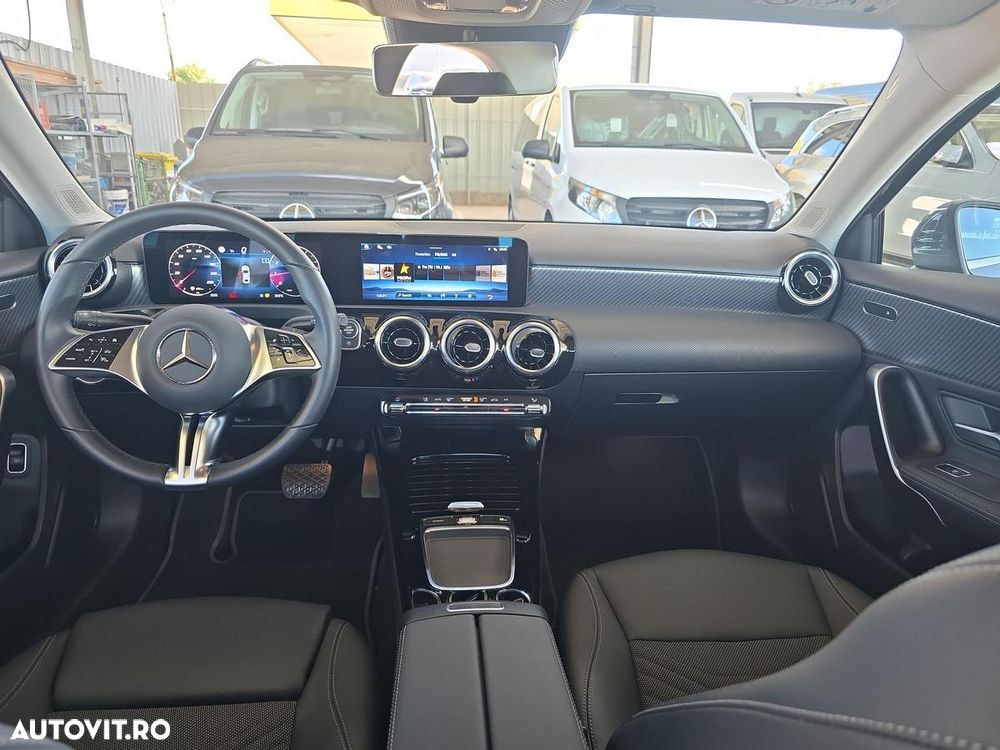 Mercedes-Benz A - 11