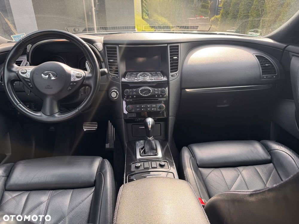 Infiniti QX70 3.7 S Design - 12