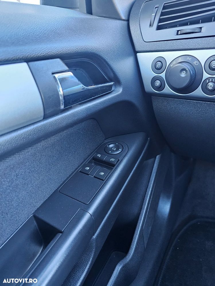 Opel Astra 1.7 CDTI - 15