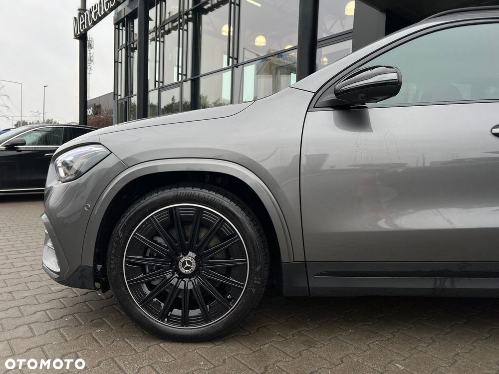 Mercedes-Benz GLA - 7