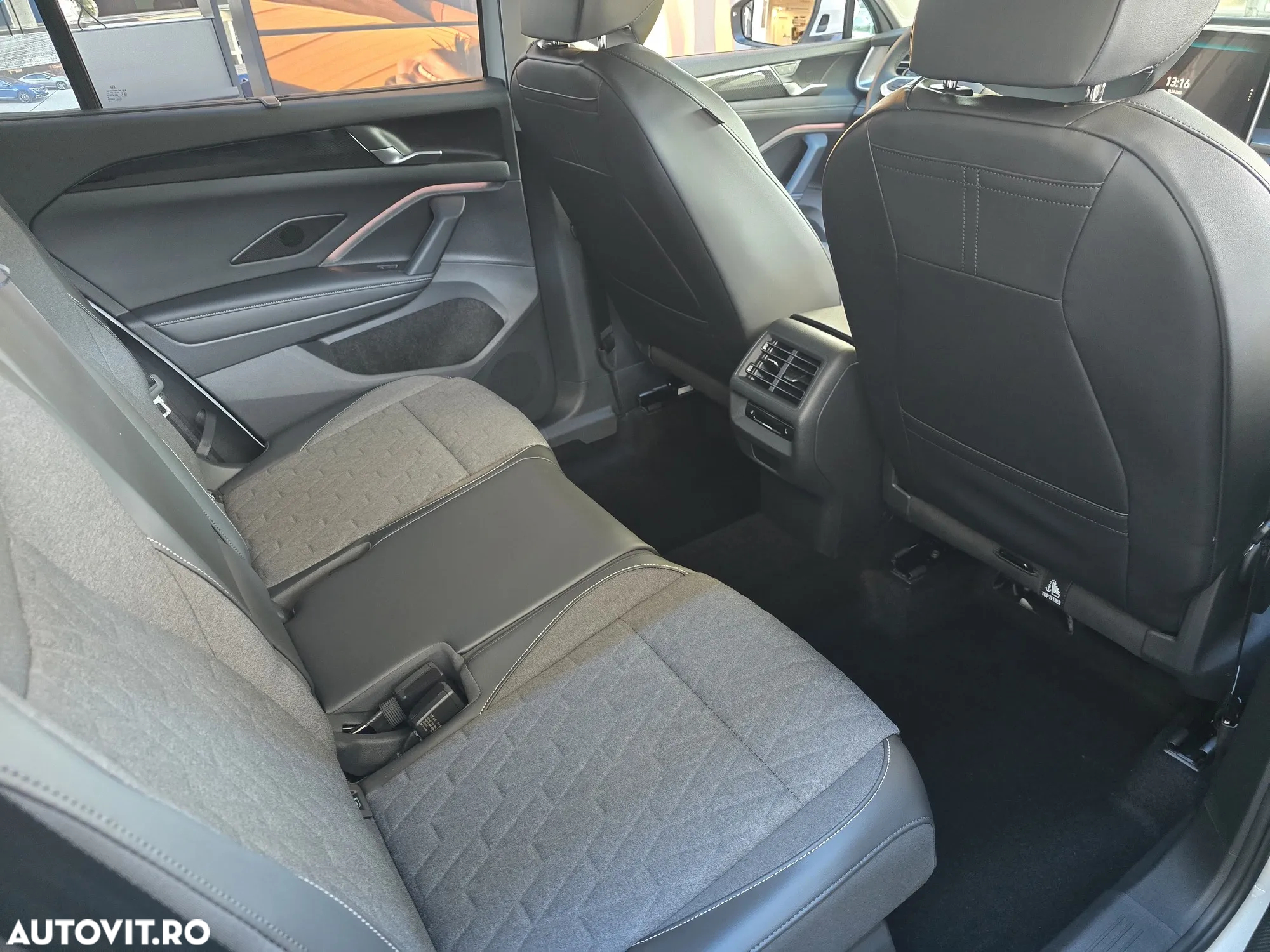 Volkswagen Tayron 1.5 TSI DSG PHEV Life - 9