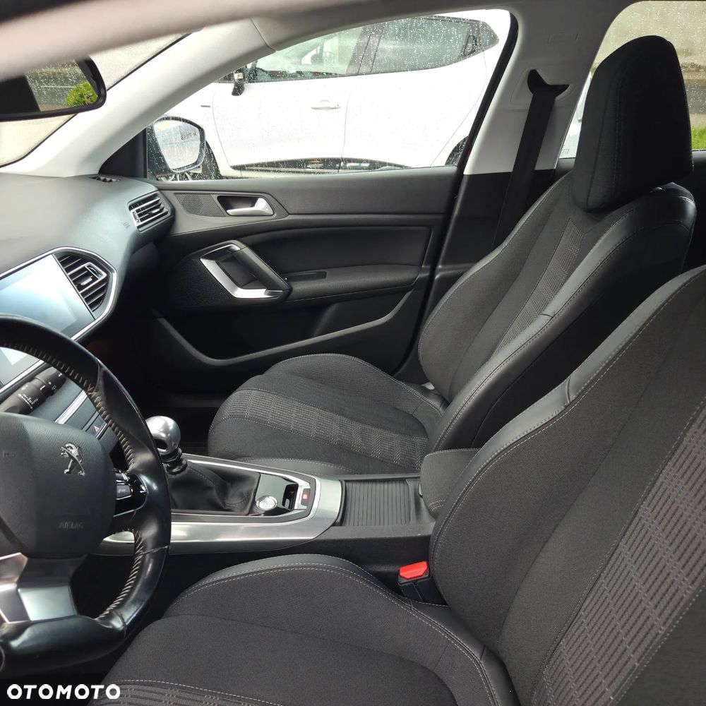 Peugeot 308 - 16