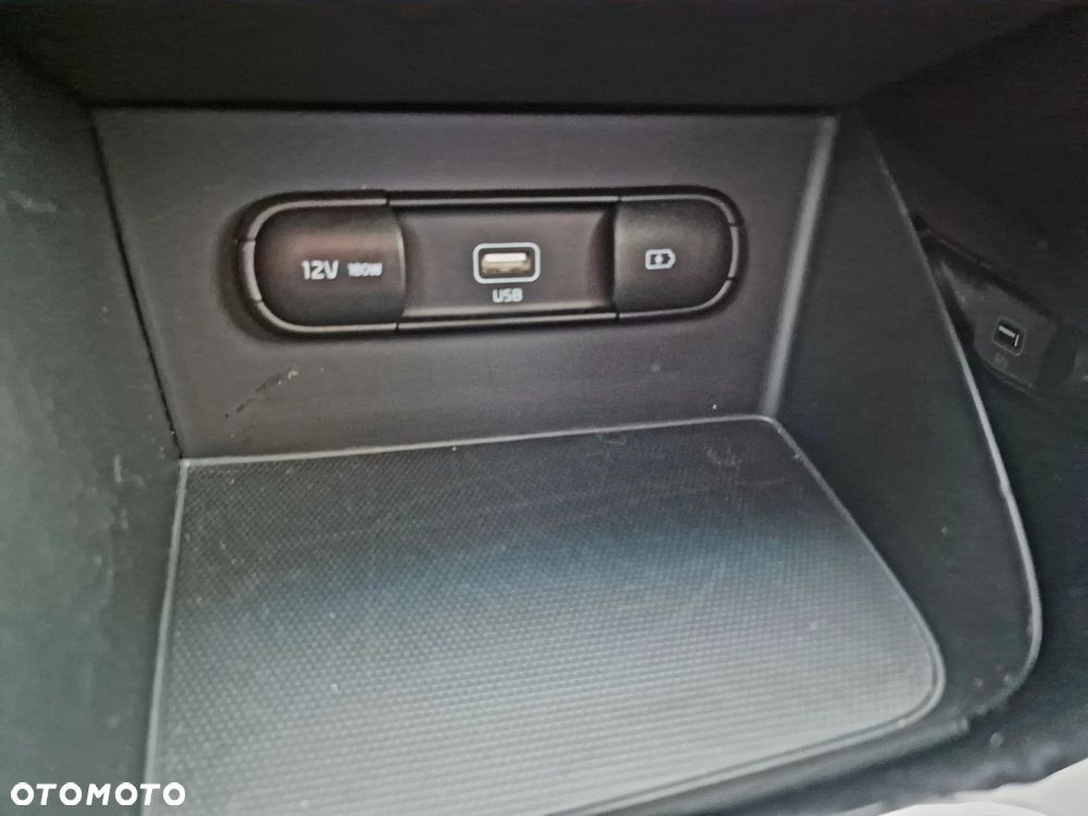 Kia Niro 1.6 GDI Hybrid L Business Line - 23