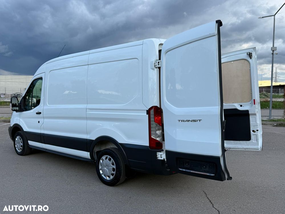 Ford Transit - 12