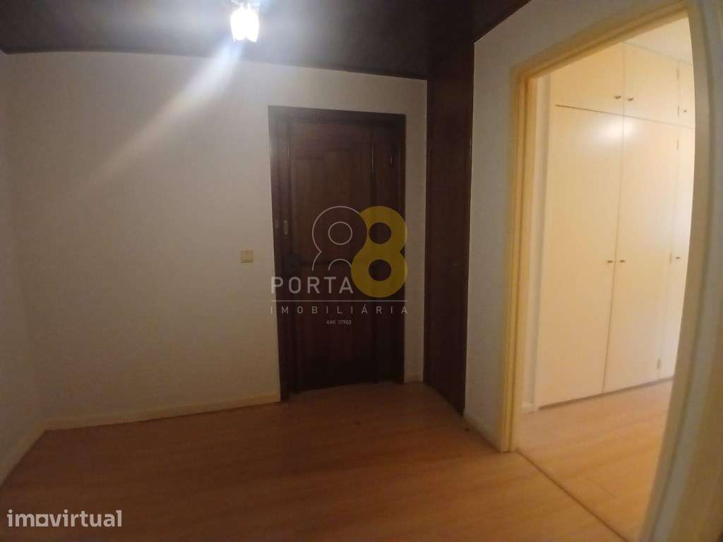 Apartamento T3 com Terraço em Ramalde - Rés do Chão - Grande imagem: 4/33