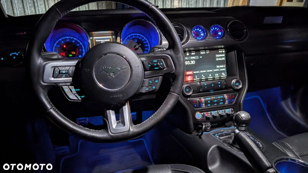 Ford Mustang - 20