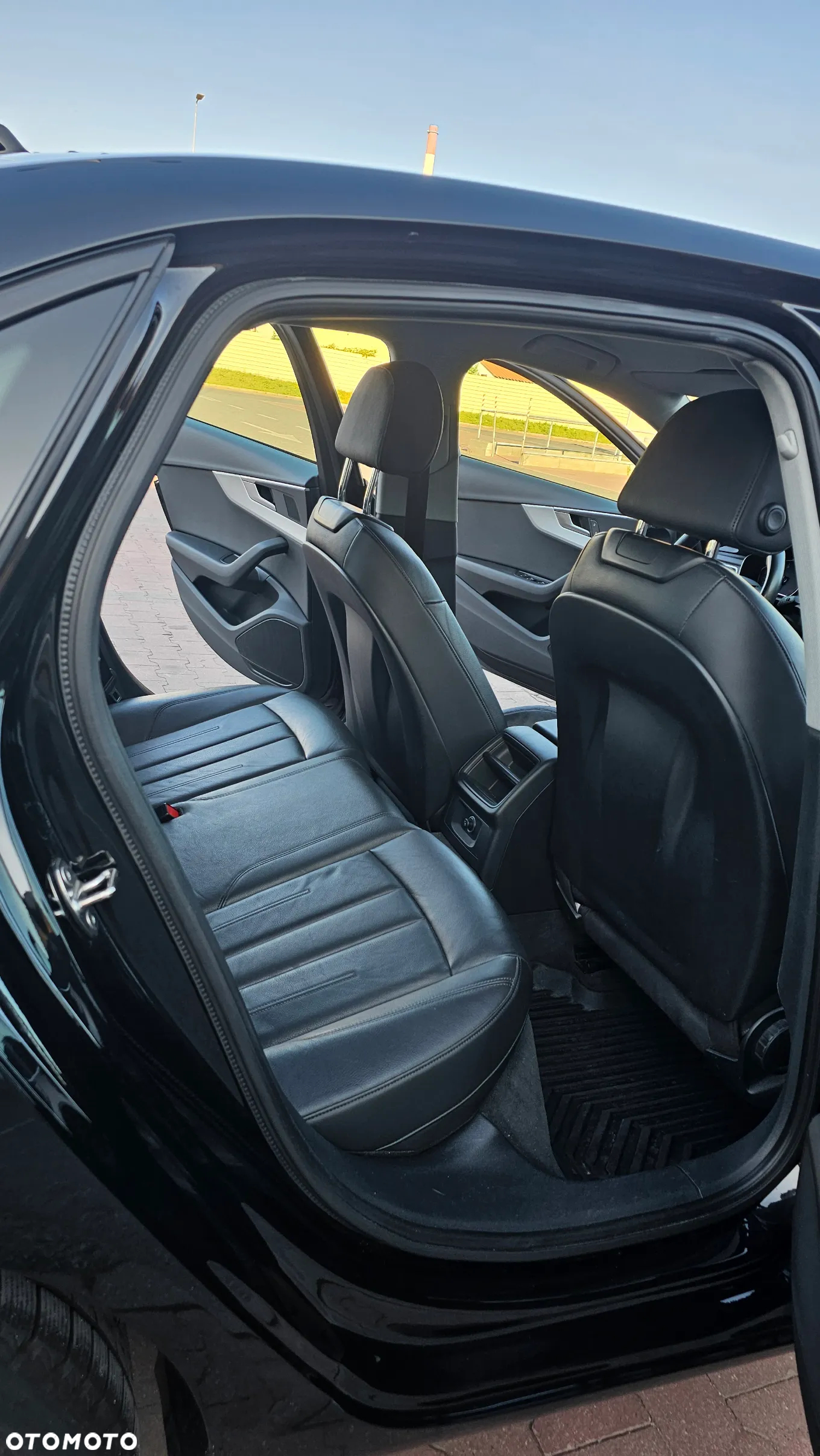 Audi A4 2.0 TDI S tronic - 11