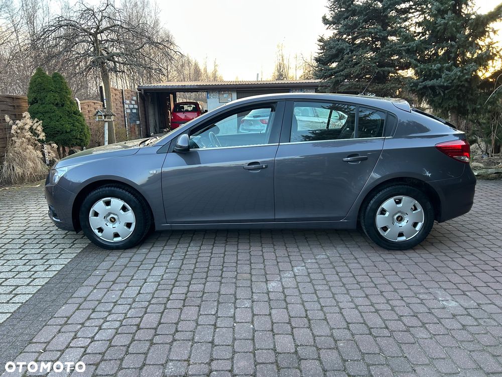 Chevrolet Cruze 1.8 LTZ - 9