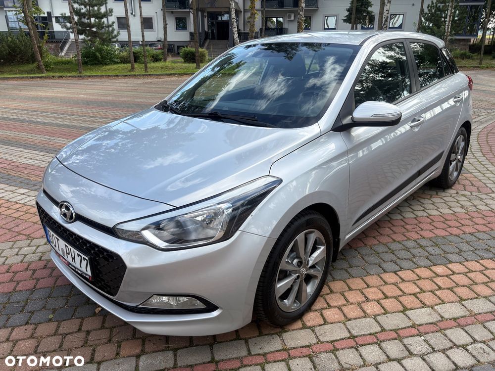 Hyundai i20 blue 1.2 Advantage+ - 13