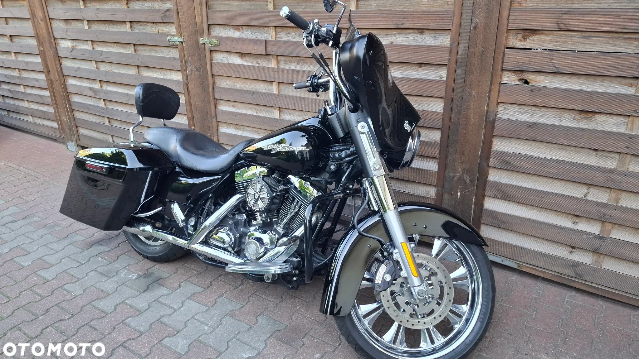 Harley-Davidson Touring Street Glide - 1
