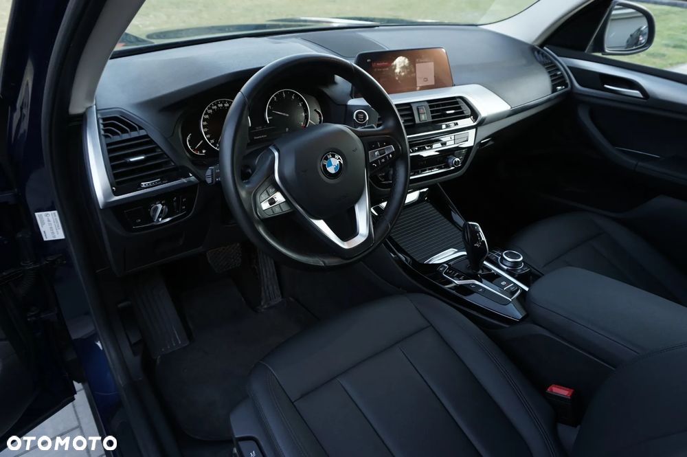 BMW X3 xDrive20i Advantage - 15