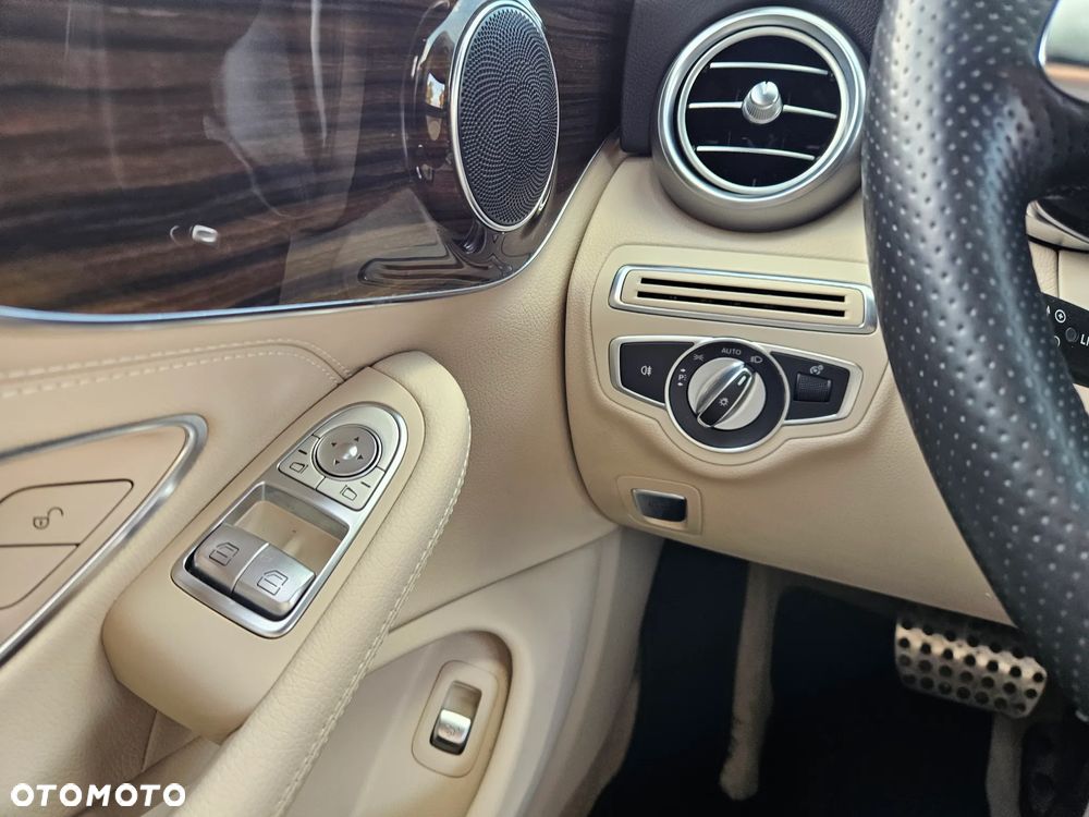 Mercedes-Benz Klasa C 300 9G-TRONIC - 20