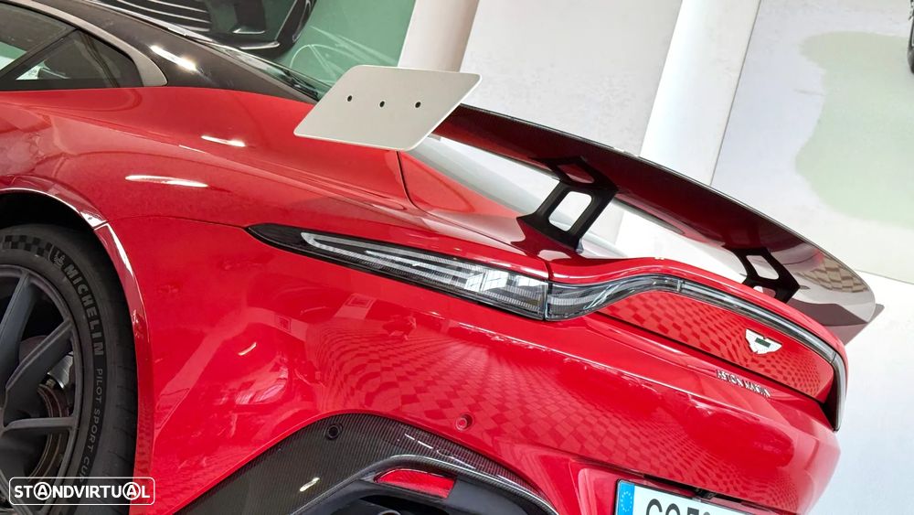Aston Martin Vantage Coupe V8 - 12