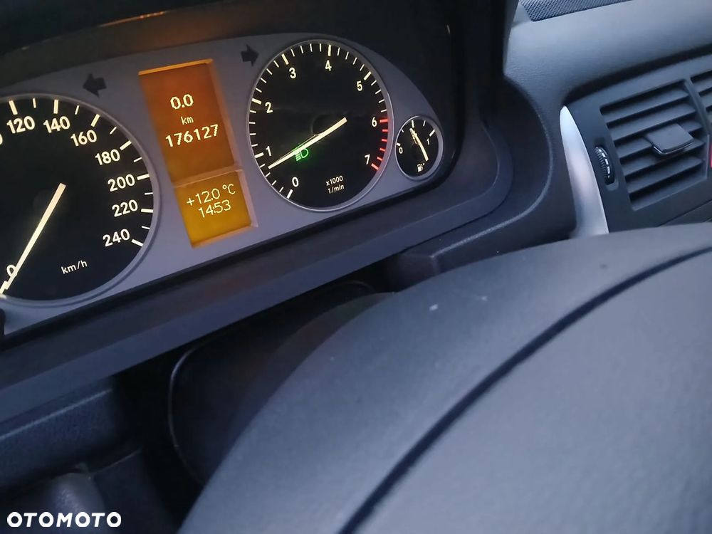 Mercedes-Benz Klasa B 200 SPORT EDITION - 12