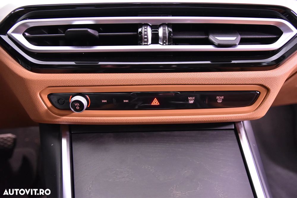 BMW Seria 3 320e AT PHEV - 18