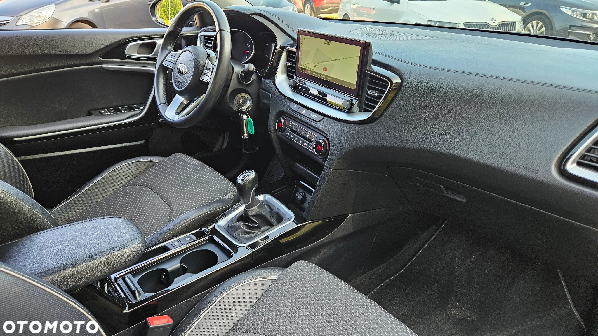 Kia XCeed 1.4 T-GDI L Business Line - 29