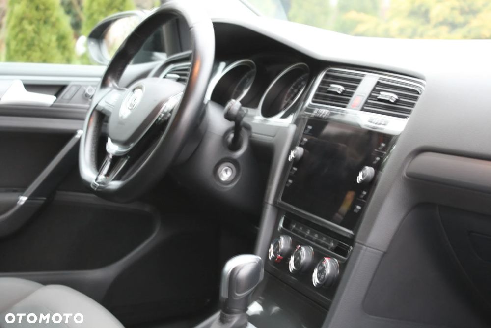 Volkswagen Golf 2.0 TDI SCR DSG Comfortline - 14