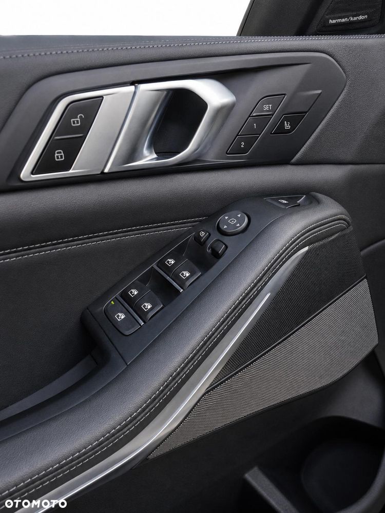 BMW X5 xDrive45e - 37