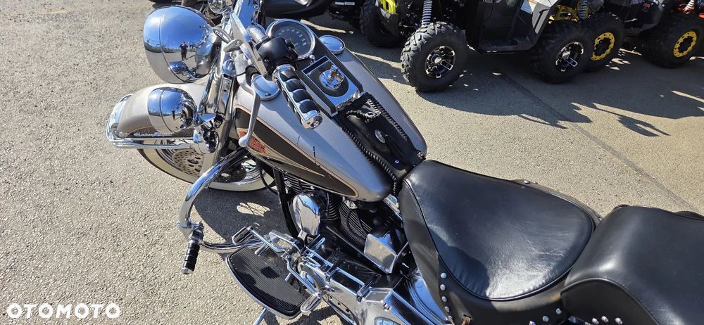 Harley-Davidson Softail Heritage Classic - 22