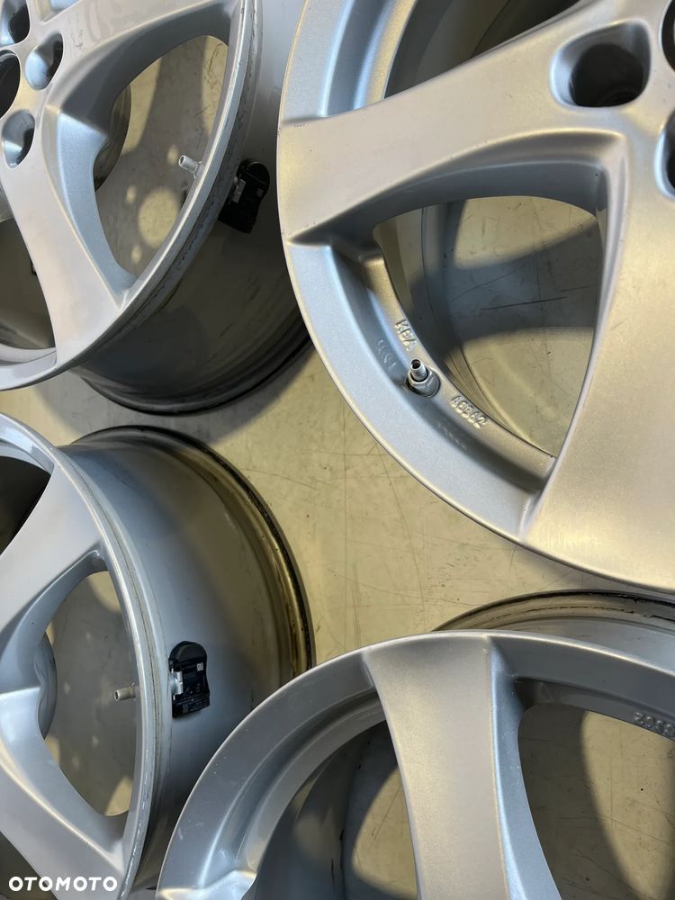 Alufelgi Felgi 17" 7J ET40 5x108 482707 Borbet - 2