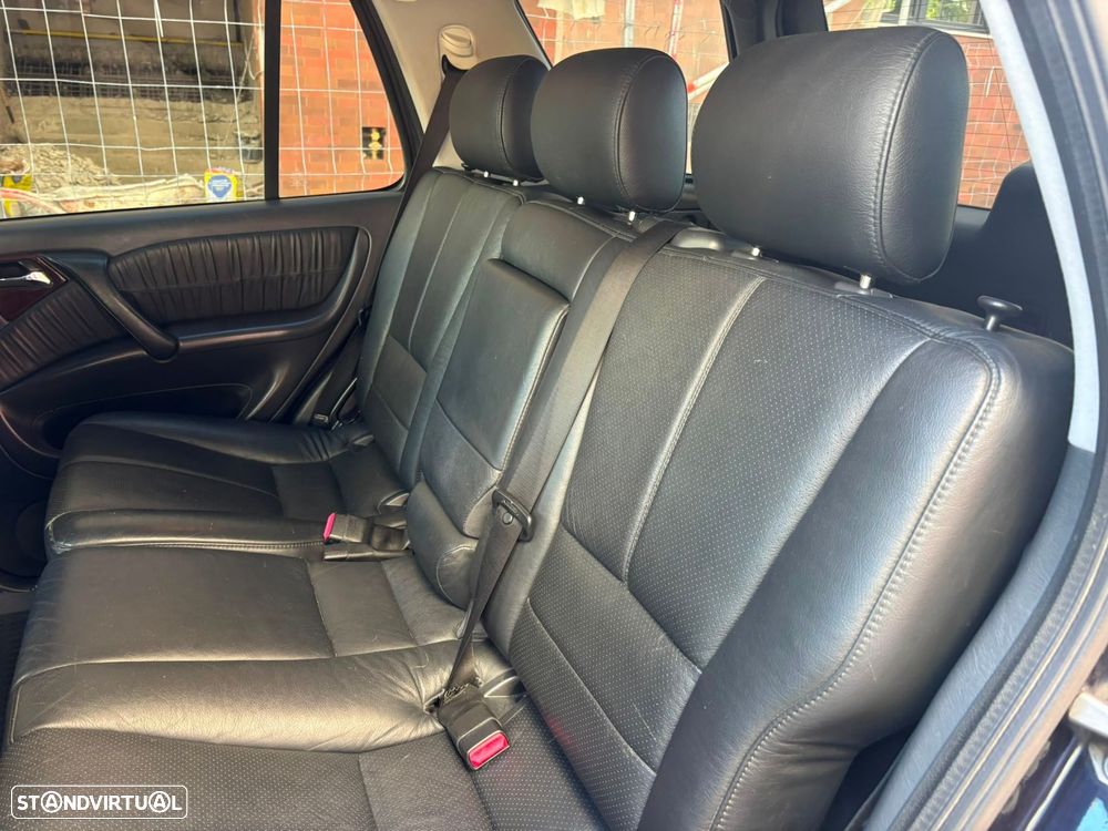 Mercedes-Benz ML 270 - 33