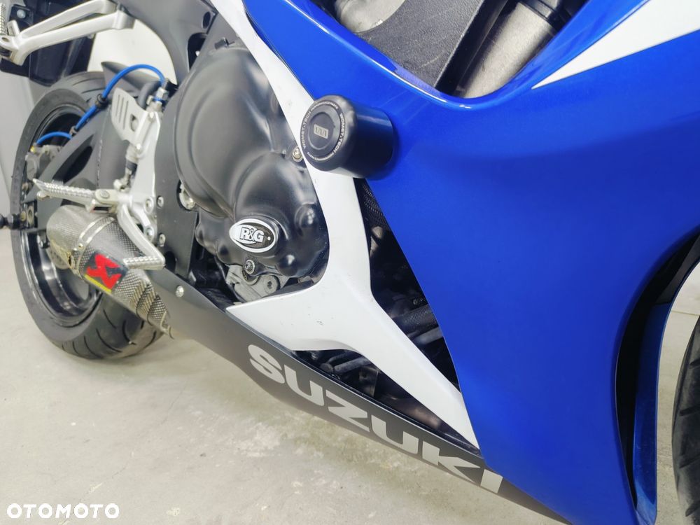 Suzuki GSX-R - 6
