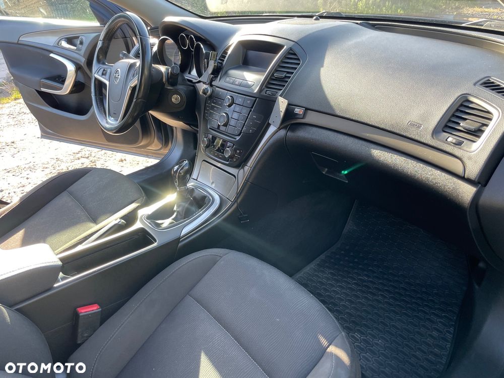 Opel Insignia 2.0 CDTI - 10