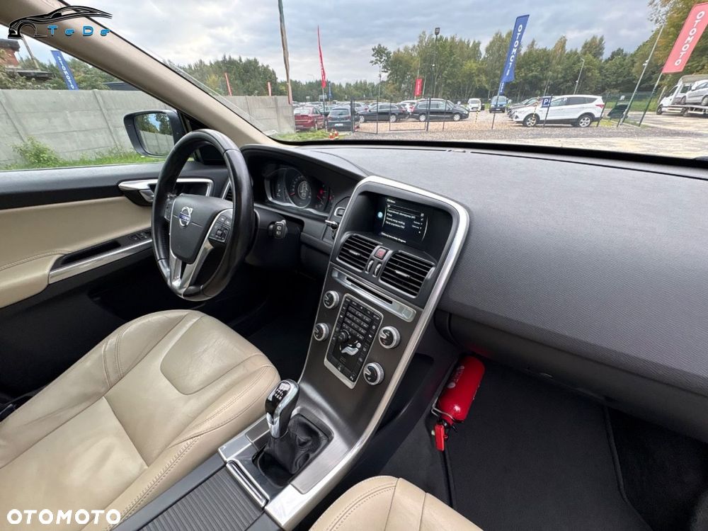 Volvo XC 60 D3 Momentum - 40