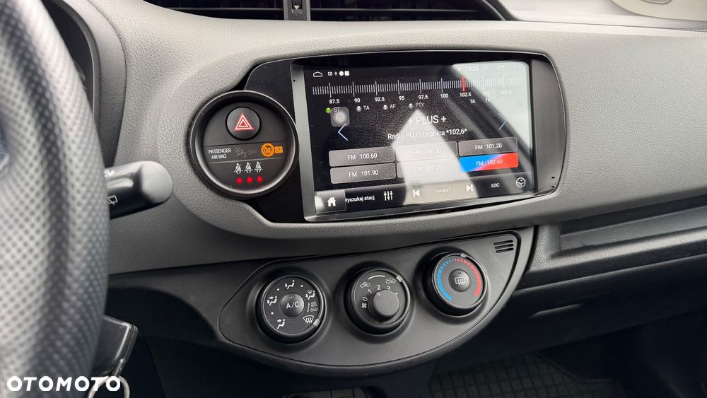 Toyota Yaris 1.0 Active EU6 - 16