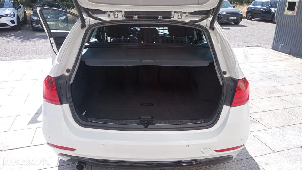 BMW 320 d Touring Line Sport - 21