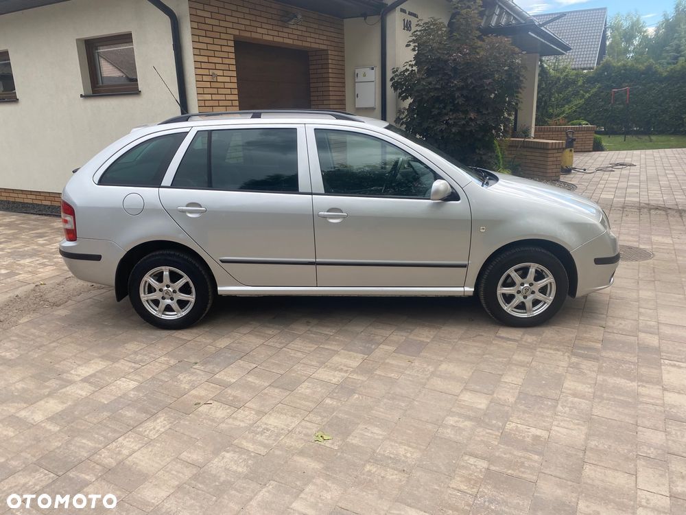Skoda Fabia 1.4 16V Ice Classic + - 11