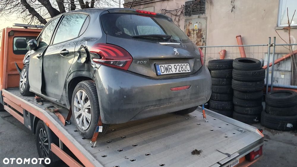 Peugeot 208 PureTech 82 Active - 4