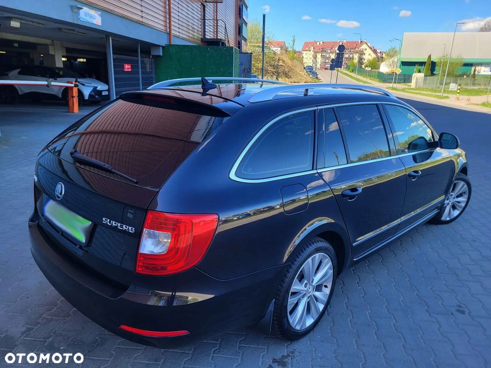 Skoda Superb 2.0 TDI Green tec Elegance - 17