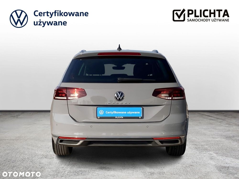 Volkswagen Passat 1.5 TSI EVO Elegance DSG - 4