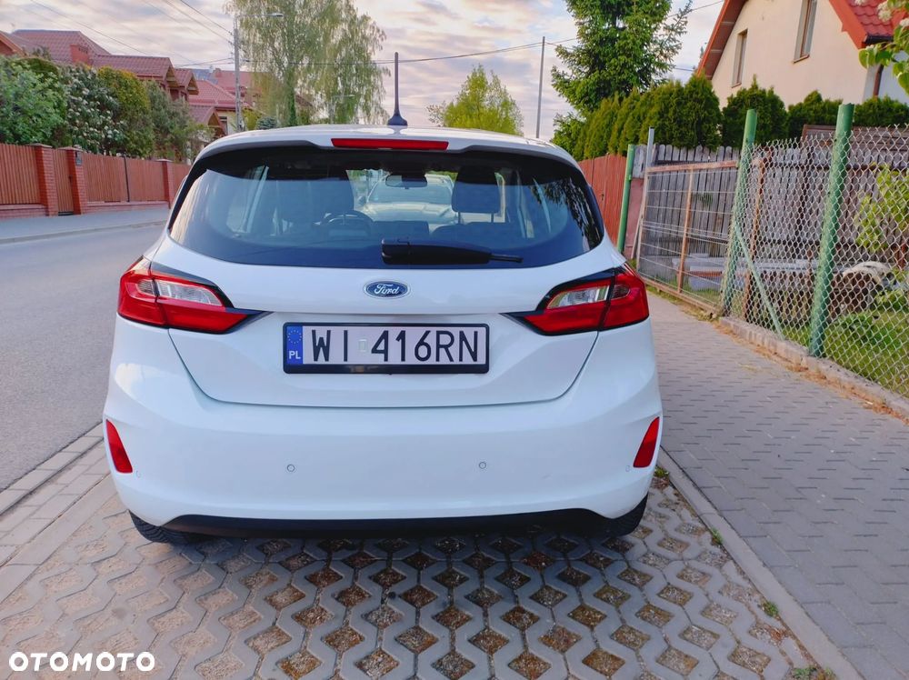 Ford Fiesta 1.0 EcoBoost Hybrid S&S TITANIUM - 4