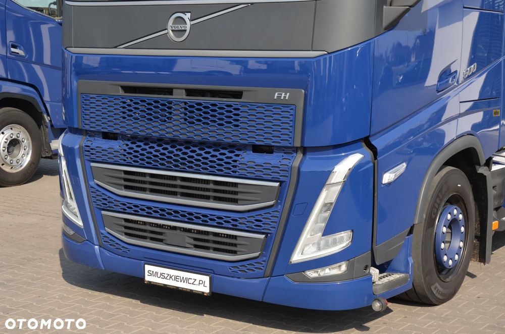 Volvo FH 500 NEW / MEGA / 2022r. / KLIMA P. / FULL LED / ACC / NAVI / KAMERA / DE / 9742 - 7
