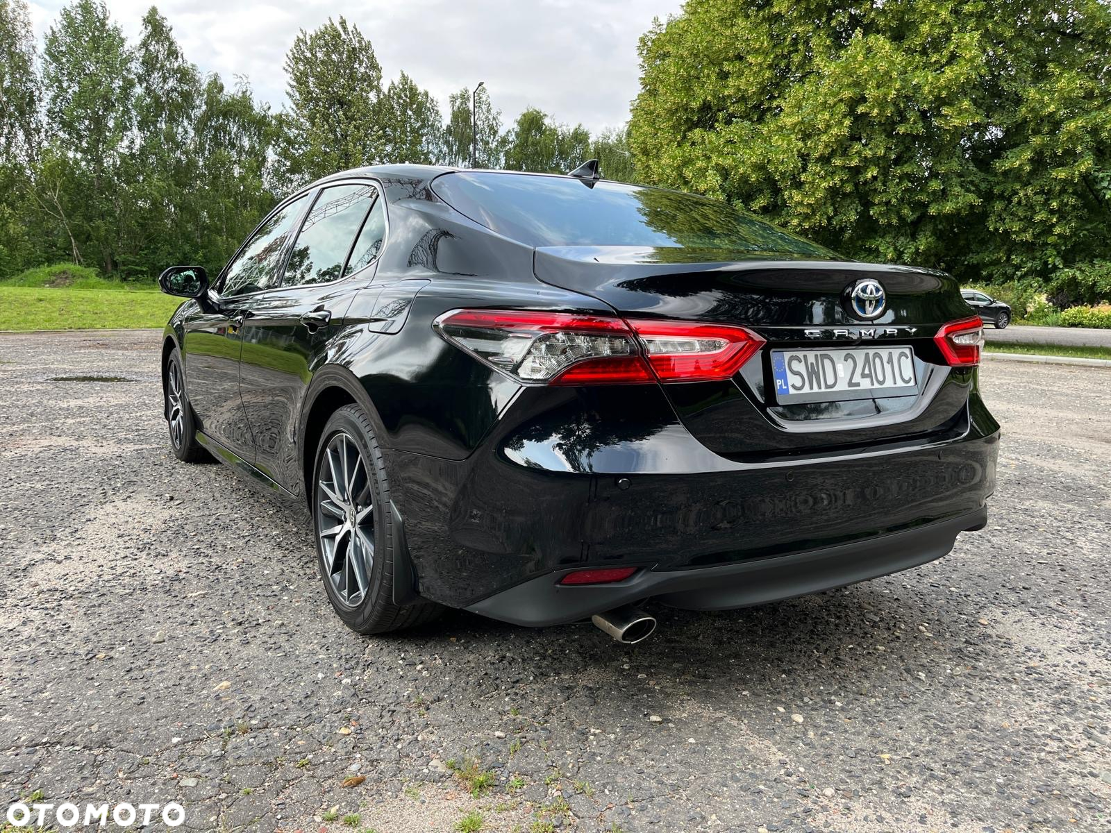 Toyota Camry 2.5 Hybrid Executive CVT - 4