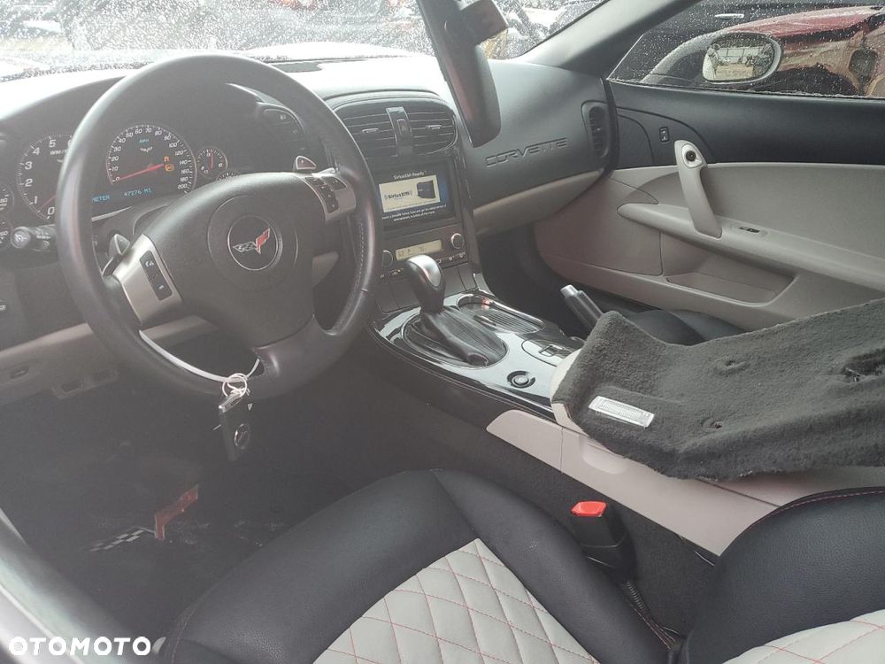 Chevrolet Corvette - 9