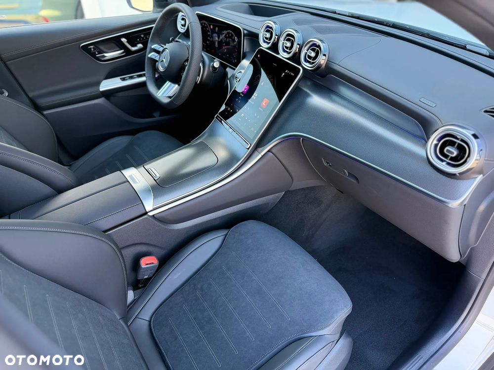 Mercedes-Benz GLC - 25
