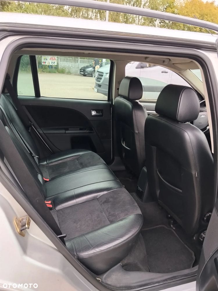 Ford Mondeo 2.0 TDCi Titanium X - 24