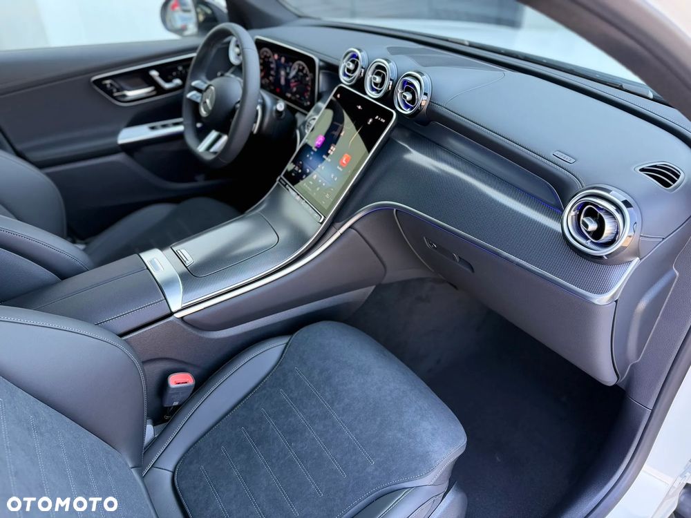 Mercedes-Benz GLC - 27