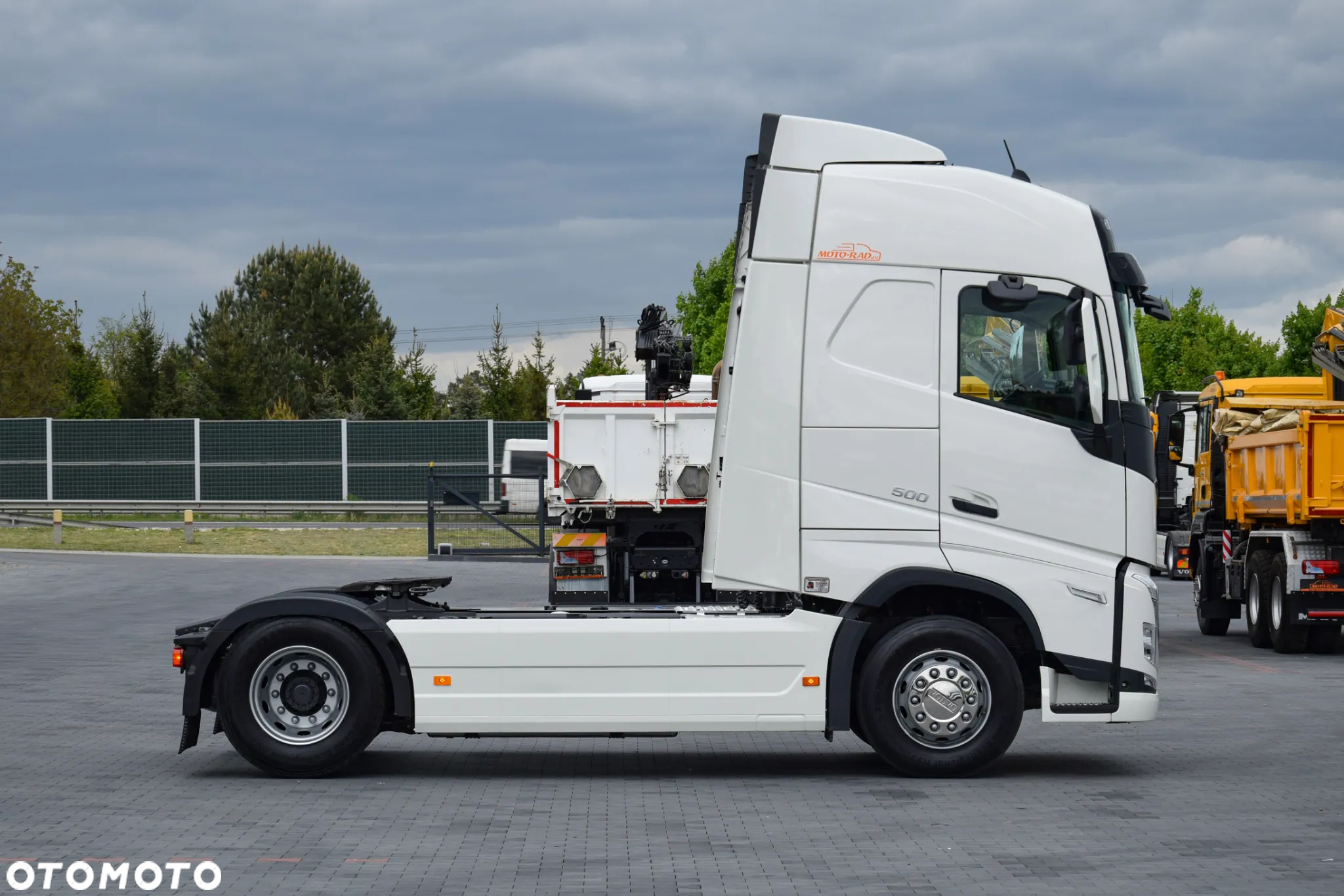 Volvo FH500 / EURO 6 / NOWY MODEL / KLIMATYZACJA POSTOJOWA / ACC / LEDY / 2 ZBIORNIKI PALIWA / FULL SPILERY / 2022 / NISKI PRZEBIEG / SERWISOWANY / SPROWADZONY - 4
