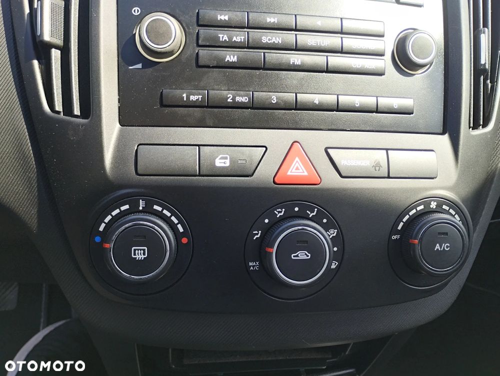 Kia Ceed 1.4 CVVT Attract - 14