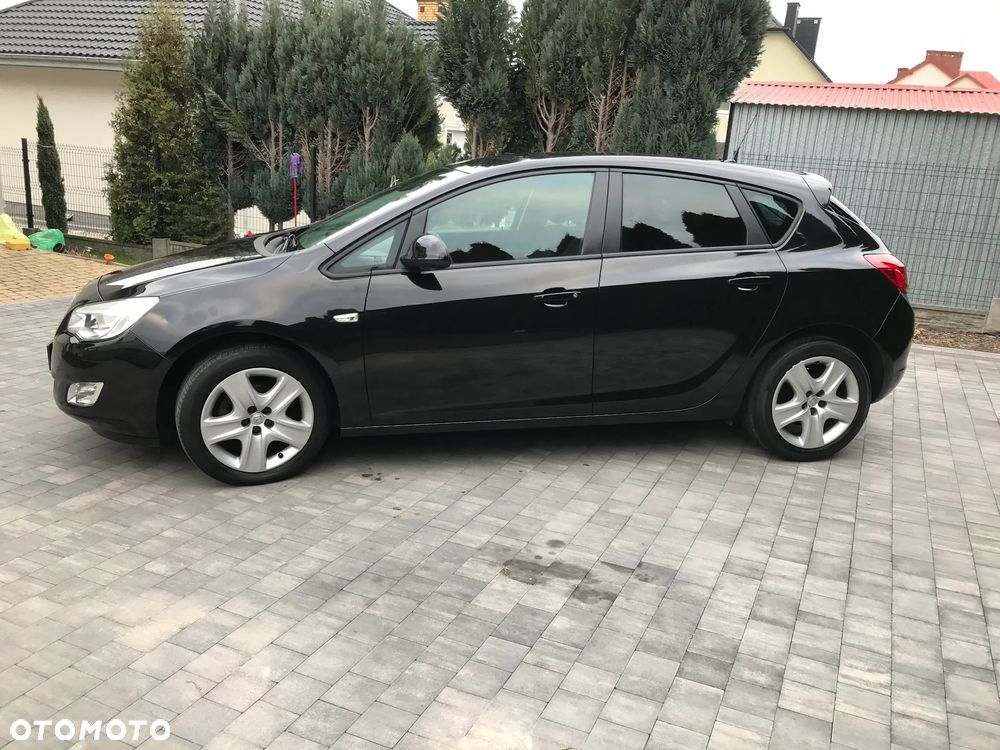 Opel Astra 1.4 Turbo Design Edition - 3