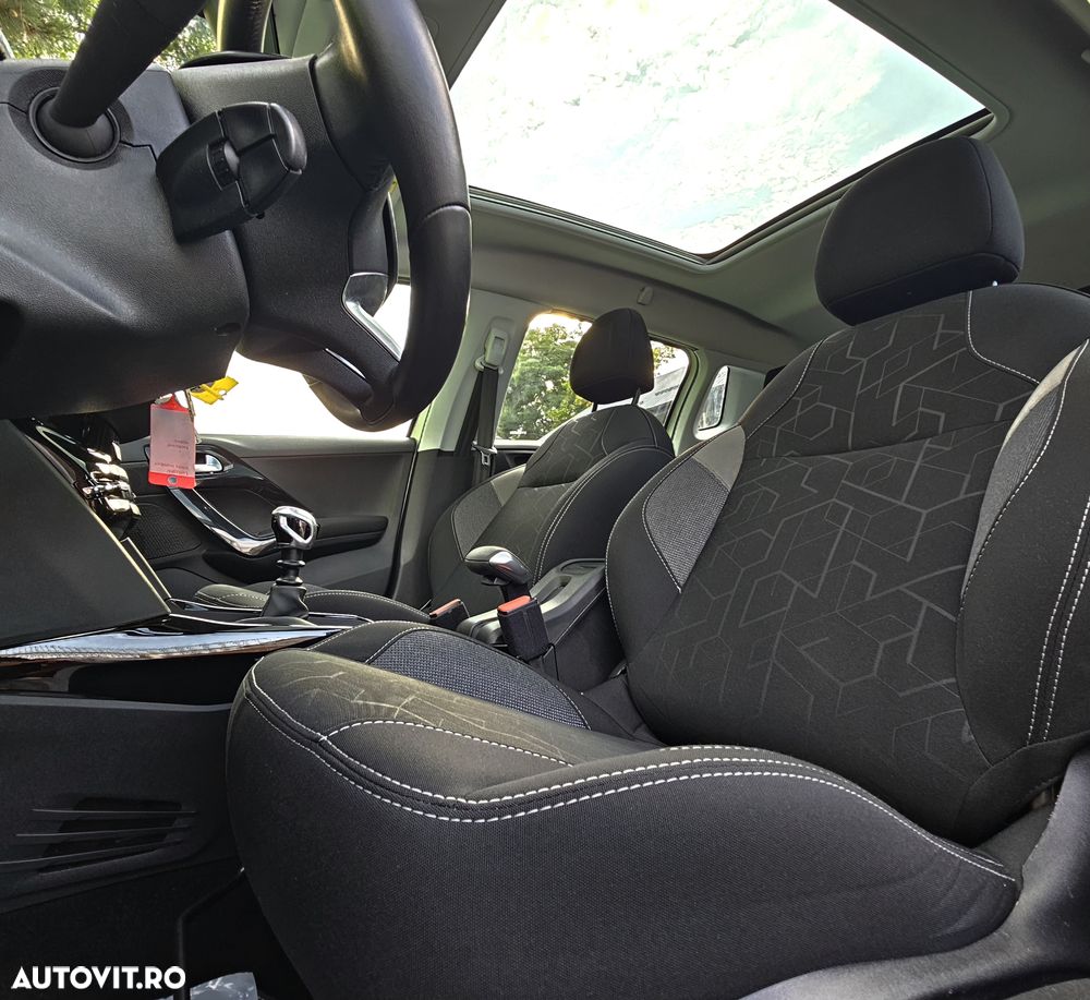 Peugeot 2008 PureTech 110 Stop&Start Active - 17