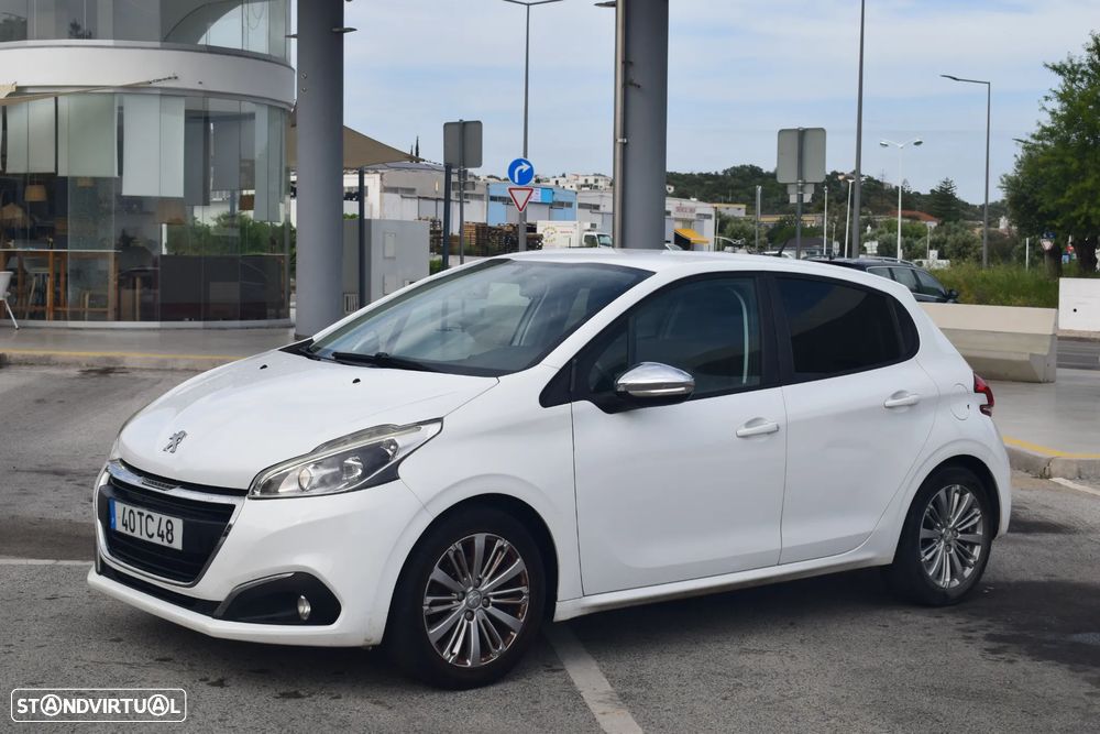 Peugeot 208 1.2 PureTech Style - 1