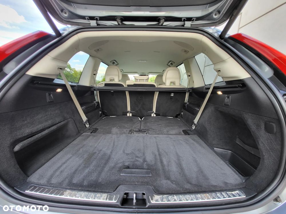 Volvo XC 90 D5 SCR AWD Inscription 7os - 20
