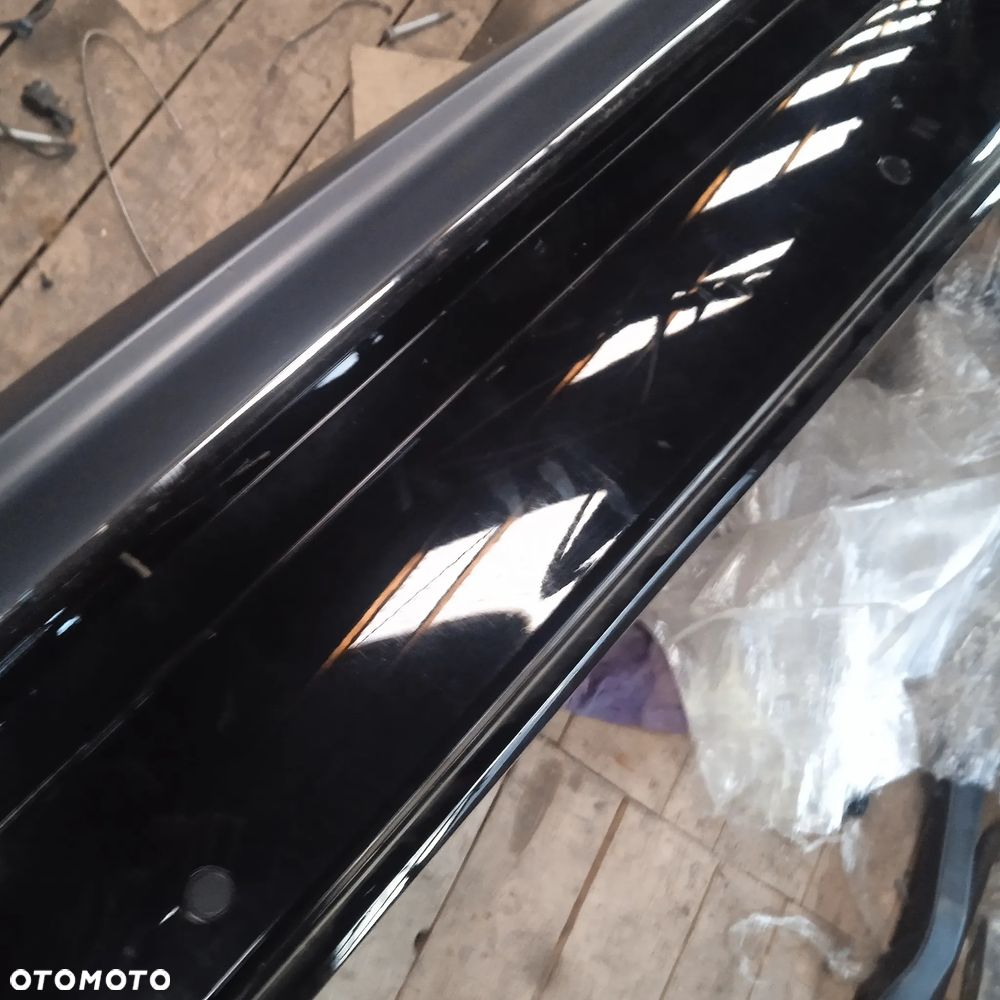 Zderzak tylny A4 B9 kombi - 7