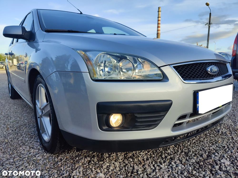 Ford Focus 1.6 Ghia - 1